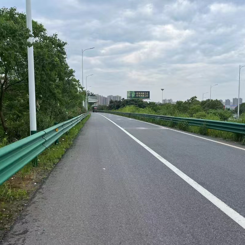 波形护栏安装工程